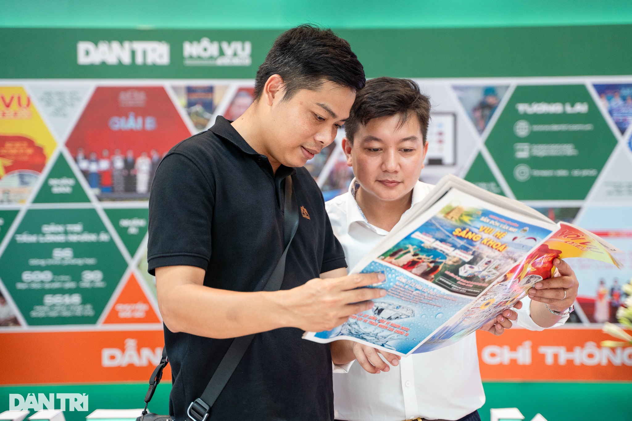 Gen Z nối dài ngòi bút cách mạng trên mặt trận số - 10 Gen Z nối dài ngòi bút cách mạng trên mặt trận số - 10