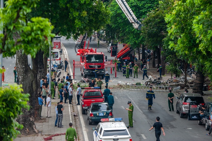 Nổ lớn ở quán ăn giữa Hà Nội, nhiều người bị thương - 3
