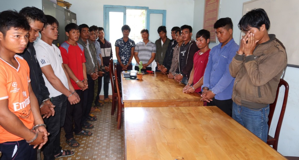 Khởi tố 37 lâm tặc phá rừng tại khu bảo tồn thiên nhiên - 1 Khởi tố 37 lâm tặc phá rừng tại khu bảo tồn thiên nhiên - 1