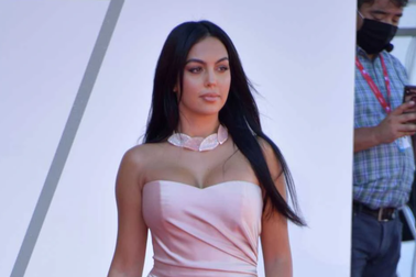 Georgina Rodriguez dự liên hoan phim Venice