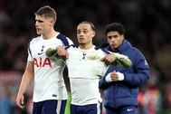 Cuộc chiến trụ hạng Ngoại hạng Anh: Tottenham trước bờ vực thẳm