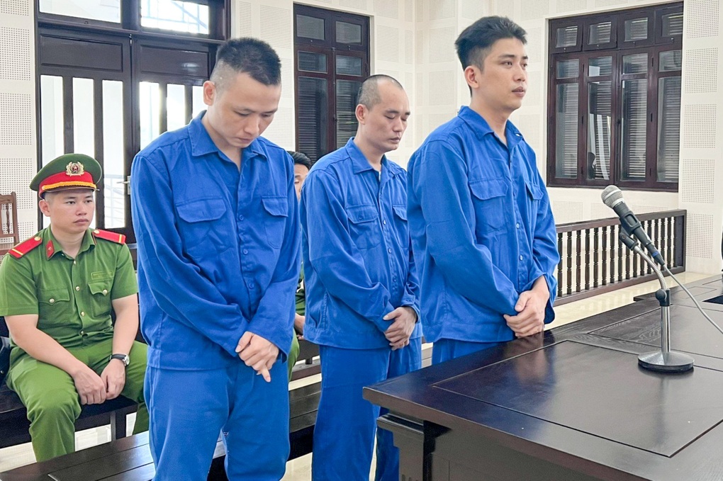 Hai người bị thương, ba người vào tù sau chuyện mỹ nhân bị chọc ghẹo - 1 Hai người bị thương, ba người vào tù sau chuyện mỹ nhân bị chọc ghẹo - 1