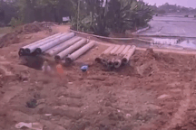 Clip ghi cảnh bé trai 10 tuổi rơi xuống hố sâu 35m ở Đồng Tháp