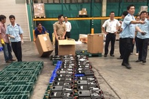 Bắt lô hàng vũ khí quân dụng lớn nhất từ trước đến nay tại sân bay