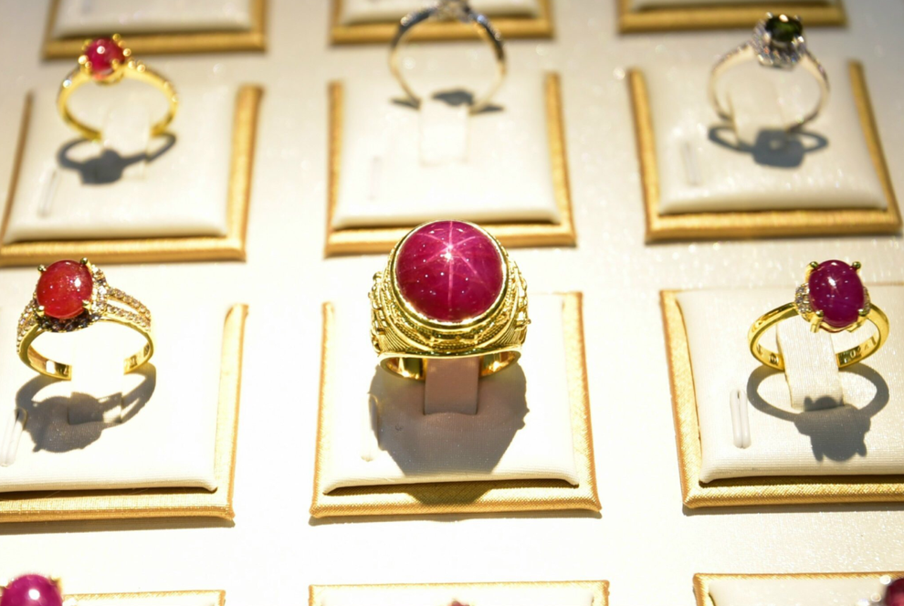 Đá quý Chính Biển: Cung cấp bộ sưu tập không tỳ vết từ Ruby thiên nhiên - 3 Đá quý Chính Biển: Cung cấp bộ sưu tập không tỳ vết từ Ruby thiên nhiên - 3