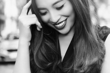 Phạm Yến rạng rỡ trong bộ ảnh mới