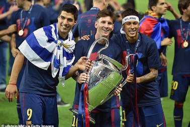 Messi chê bai chiến thuật dở, HLV Barcelona phản pháo