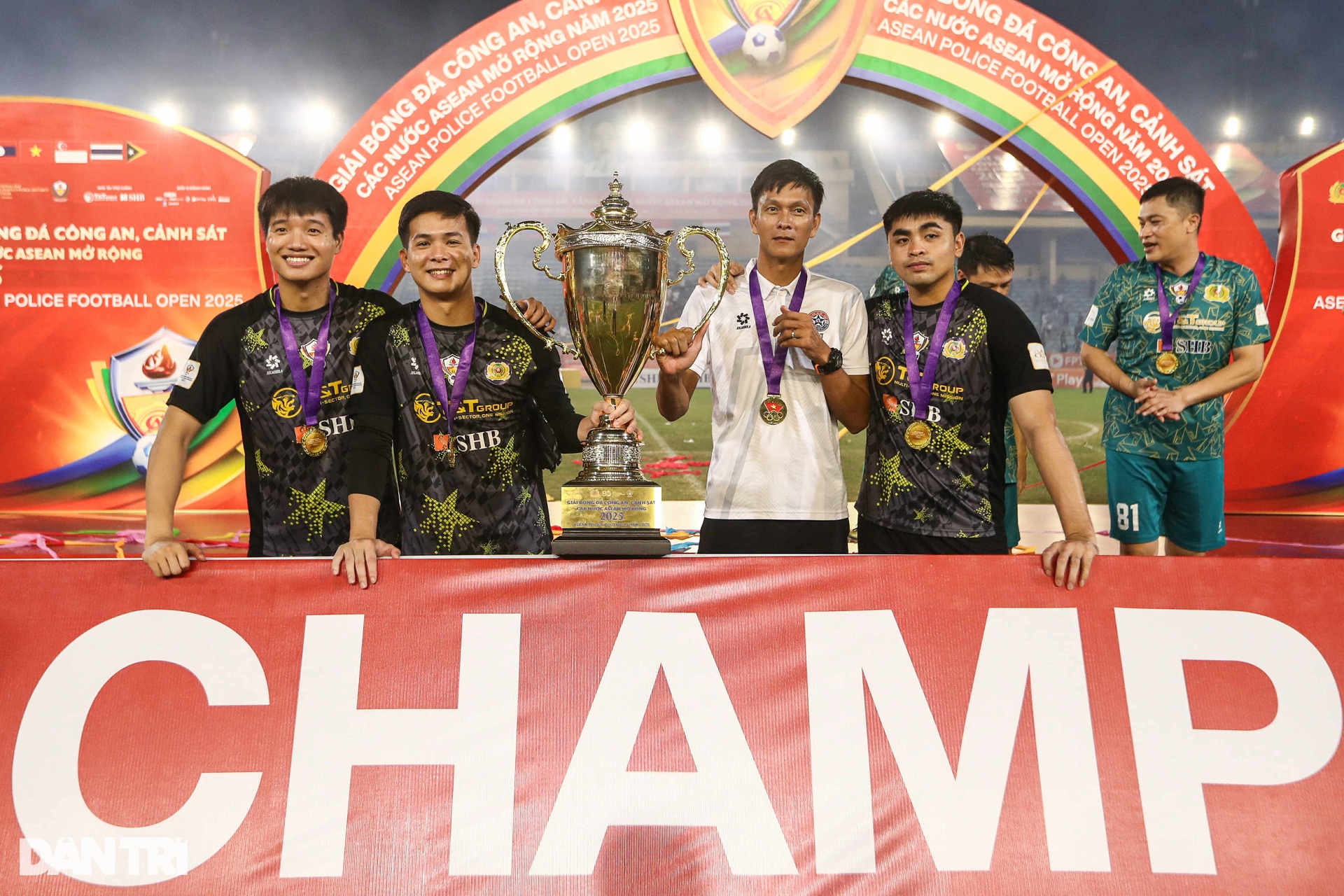 Đại diện Việt Nam vô địch giải bóng đá Công an, Cảnh sát ASEAN 2025 - 8 Đại diện Việt Nam vô địch giải bóng đá Công an, Cảnh sát ASEAN 2025 - 8