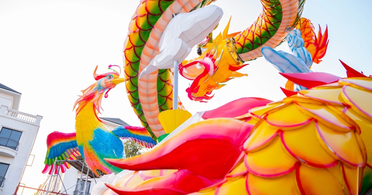 View - Đèn lồng khổng lồ - Điểm đến thú vị tại Vinhomes Ocean Park 2 | Báo Dân trí