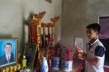 Cậu học trò mồ côi cha mẹ giành 28 điểm khối A