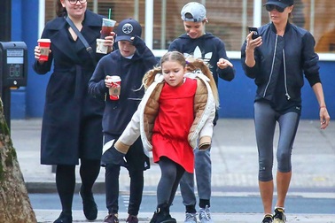 Cô con gái út đáng yêu của vợ chồng David Beckham