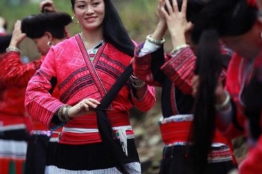 Đến nơi phụ nữ chỉ cắt tóc một lần trong đời