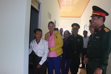 Căn nhà mới nghĩa tình của bạn đọc Dân trí trao tặng vợ chồng nghèo