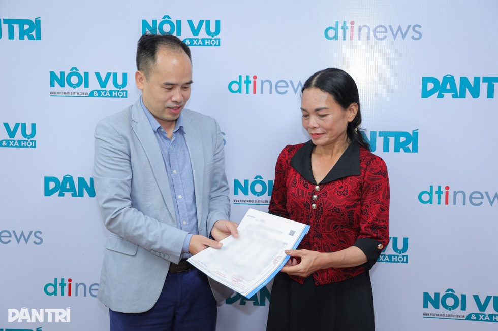 Mẹ công nhân Hà Nội đoàn tụ con gái Pháp sau 31 năm: Ngàn lần xin lỗi con - 10 Mẹ công nhân Hà Nội đoàn tụ con gái Pháp sau 31 năm: Ngàn lần xin lỗi con - 10