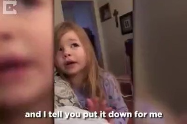 "Con còn phải bảo bố bao nhiêu lần nữa?"