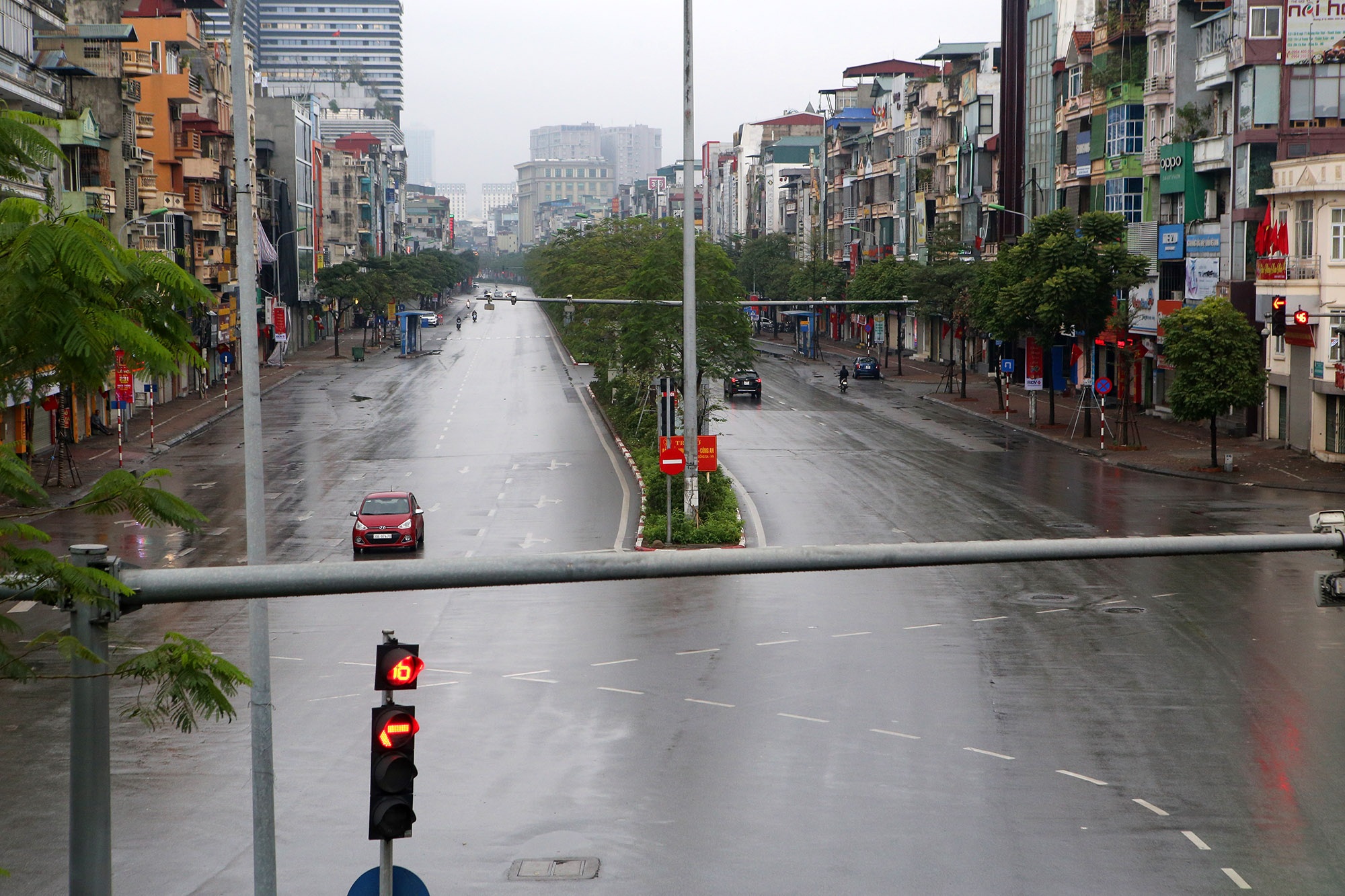 Buổi sáng mùng 1 năm Canh Tý trong lành sau cơn mưa - 3 Buổi sáng mùng 1 năm Canh Tý trong lành sau cơn mưa - 3