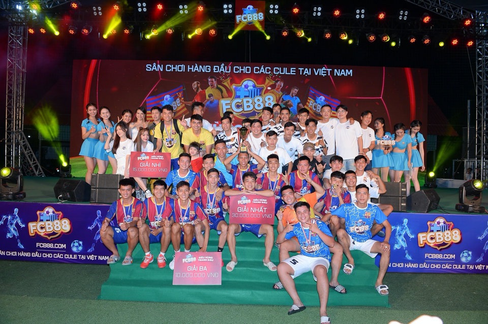 Nhìn lại năm 2020 của FCB88: Sân chơi trẻ thu hút dàn sao giới trẻ - 10 Nhìn lại năm 2020 của FCB88: Sân chơi trẻ thu hút dàn sao giới trẻ - 10