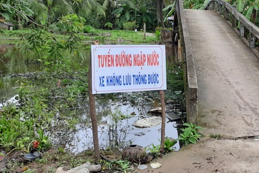 Cà Mau: Hai huyện tiếp tục cho học sinh nghỉ học vì đường ngập