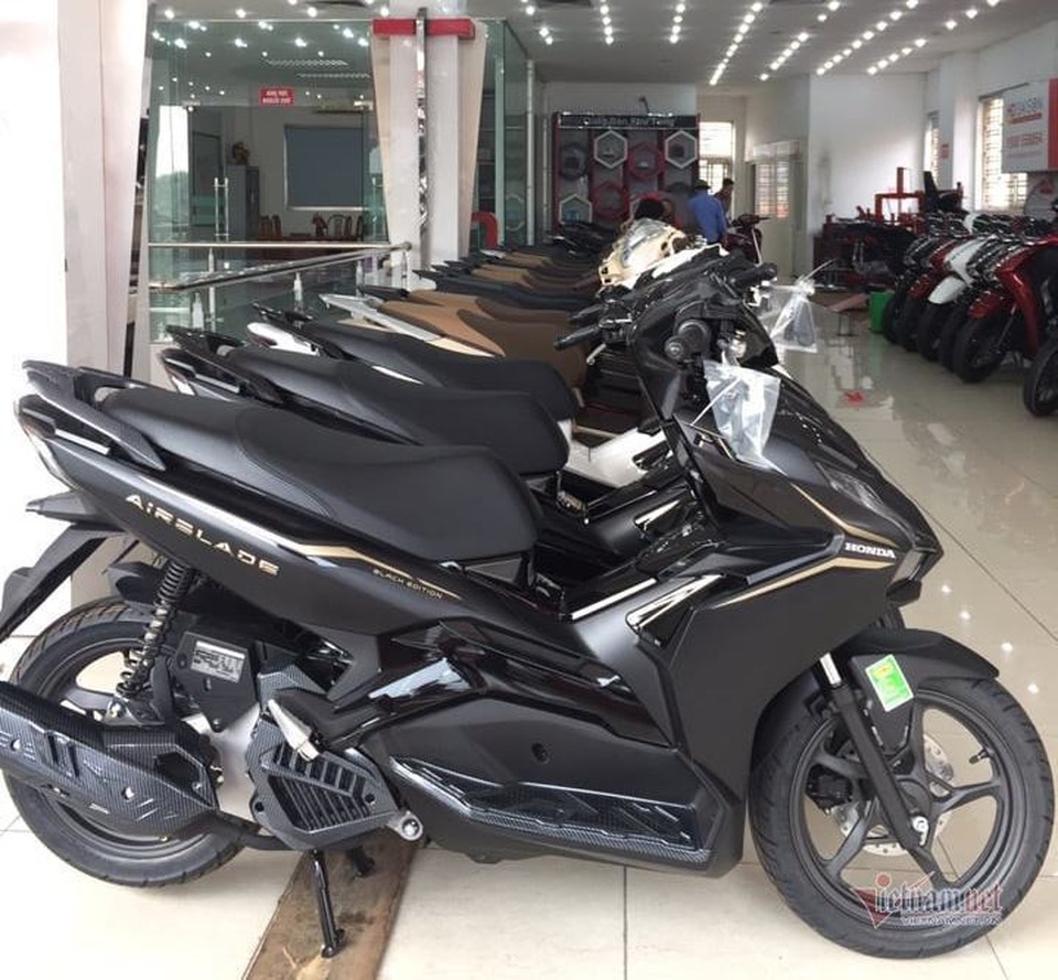 Sau Tết, giá xe máy biến động, Honda SH vẫn chênh cao - 2 Sau Tết, giá xe máy biến động, Honda SH vẫn chênh cao - 2
