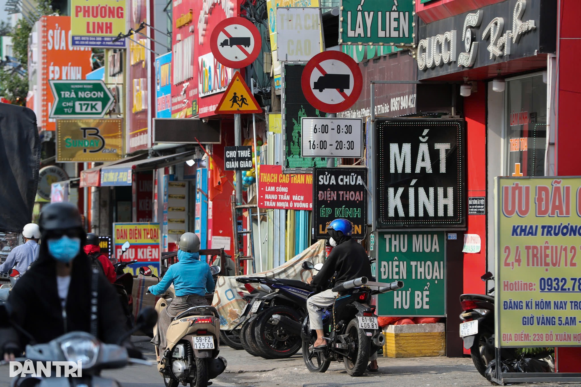 Ma trận biển báo giao thông đánh đố tài xế ở TPHCM - 14 Ma trận biển báo giao thông đánh đố tài xế ở TPHCM - 14