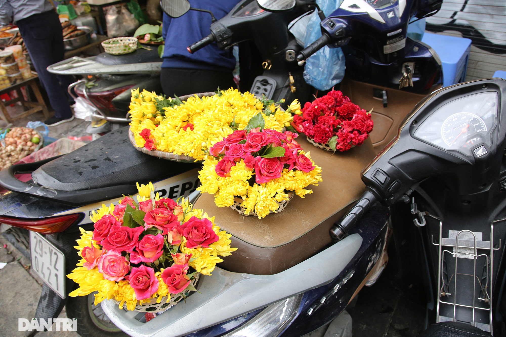 Chợ Hàng Bè sôi động ngày rằm tháng Giêng dù dịch Covid-19 hoành hành - 13 Chợ Hàng Bè sôi động ngày rằm tháng Giêng dù dịch Covid-19 hoành hành - 13