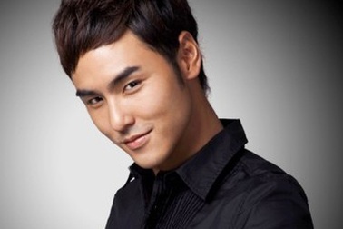 Nguyễn Kinh Thiên đối mặt với scandal tình ái