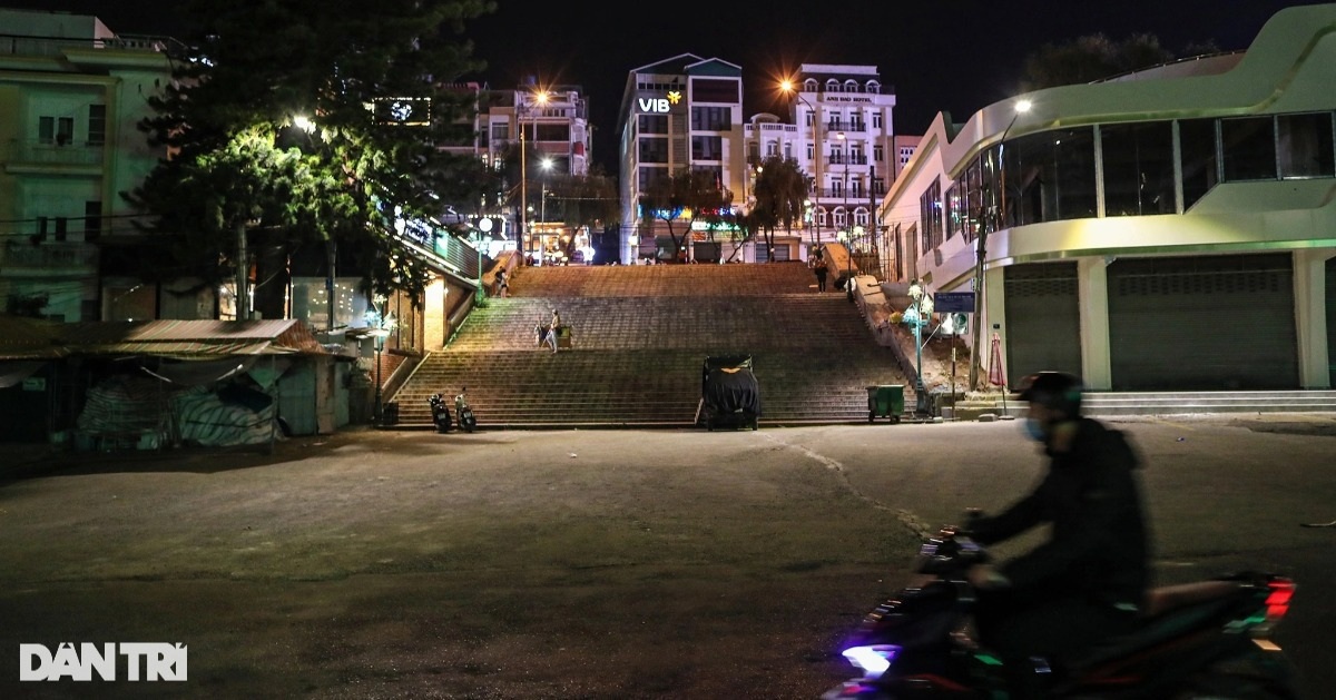 Chợ đêm Đà Lạt vắng vẻ lạ thường sau nới lỏng giãn cách - 7 Chợ đêm Đà Lạt vắng vẻ lạ thường sau nới lỏng giãn cách - 7
