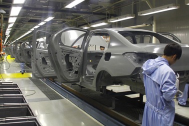 Hai nhà máy ô tô ở Trung Quốc phải đóng cửa vì doanh số liên tục giảm