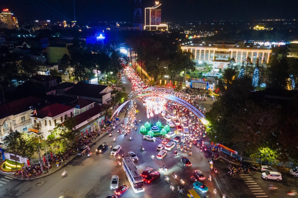 Chủ tịch nước: Xây dựng Cần Thơ xứng đáng là đô thị hạt nhân vùng ĐBSCL - 4 Chủ tịch nước: Xây dựng Cần Thơ xứng đáng là đô thị hạt nhân vùng ĐBSCL - 4
