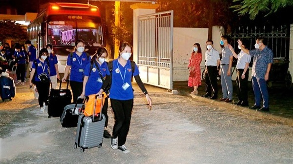 Ngày trở về của Biệt đội săn Covid-19 Học viện Y Dược học cổ truyền VN - 3 Ngày trở về của Biệt đội săn Covid-19 Học viện Y Dược học cổ truyền VN - 3