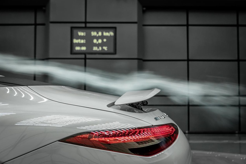 Mercedes-AMG SL 2022 trình làng: Người đẹp với tâm hồn quái thú - 6 Mercedes-AMG SL 2022 trình làng: Người đẹp với tâm hồn quái thú - 6