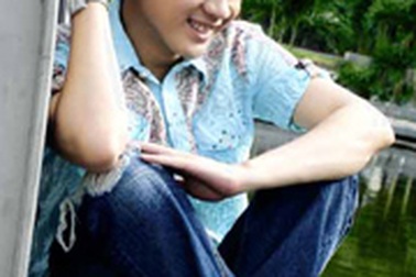 Lâm Chí Khanh: Trở lại bằng dấu ấn đồng tính!