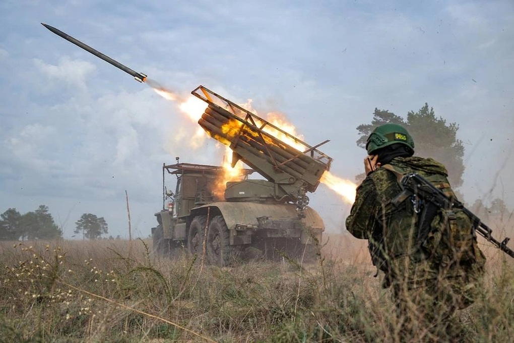Nga dồn dập tấn công Sudzha, Ukraine thất thủ ở cứ điểm lớn nhất tại Kursk - 1 Nga dồn dập tấn công Sudzha, Ukraine thất thủ ở cứ điểm lớn nhất tại Kursk - 1