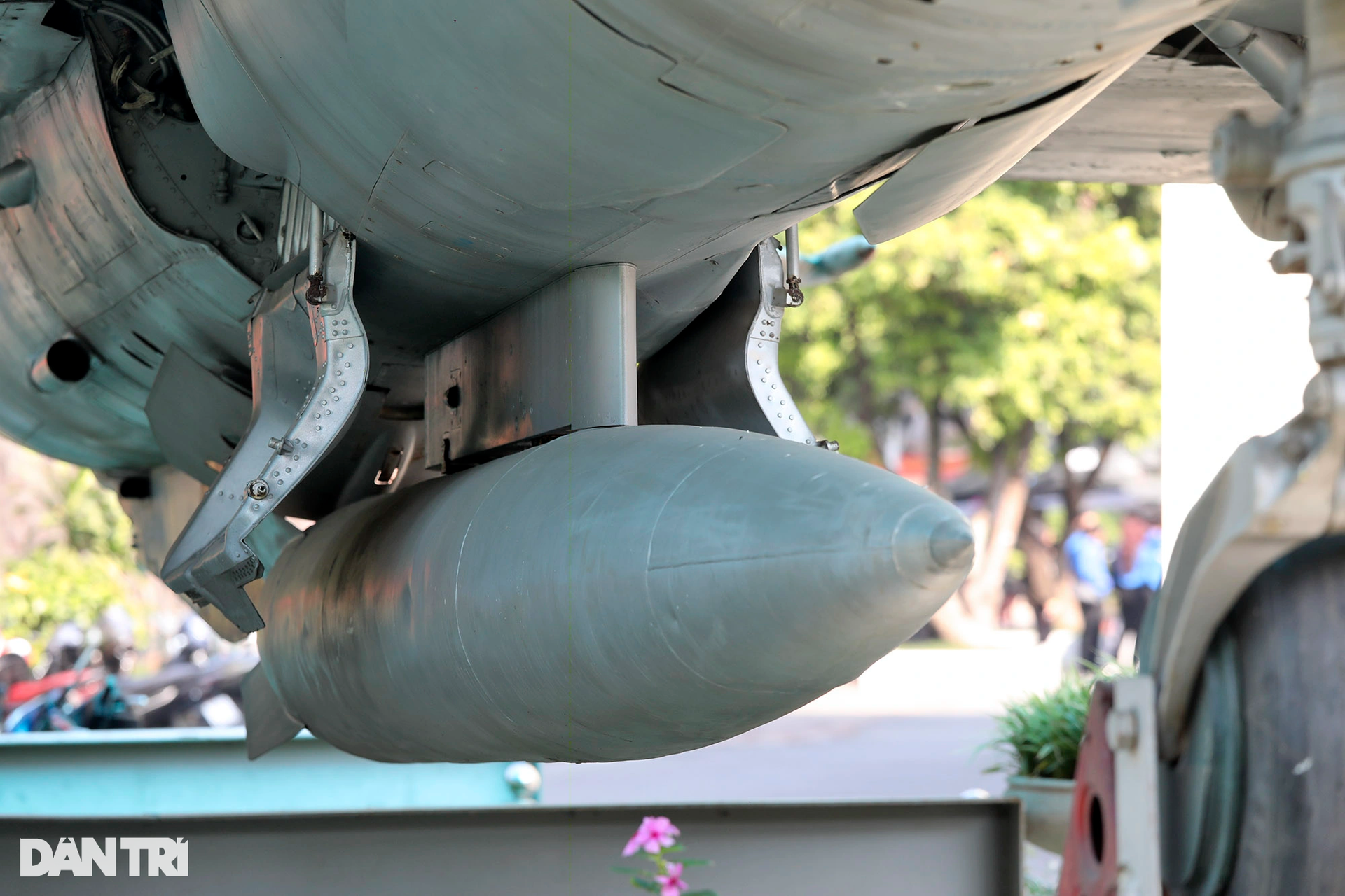 Ngắm Bảo vật Quốc gia MiG-21 từng bắn rơi nhiều máy bay B-52 của Mỹ - 5 Ngắm Bảo vật Quốc gia MiG-21 từng bắn rơi nhiều máy bay B-52 của Mỹ - 5