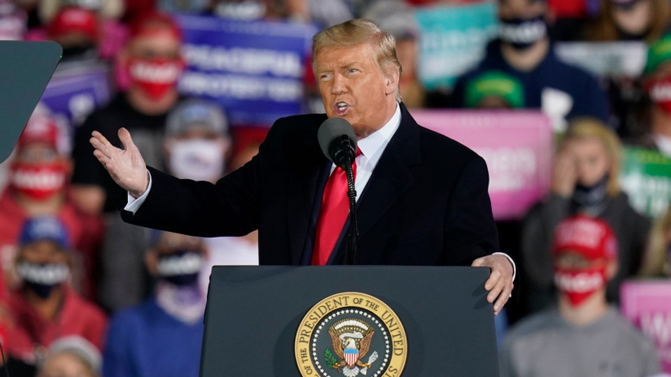 Ông Trump nói có thể rời nước nếu thua Biden trong bầu cử Mỹ 2020 - 1 Ông Trump nói có thể rời nước nếu thua Biden trong bầu cử Mỹ 2020 - 1