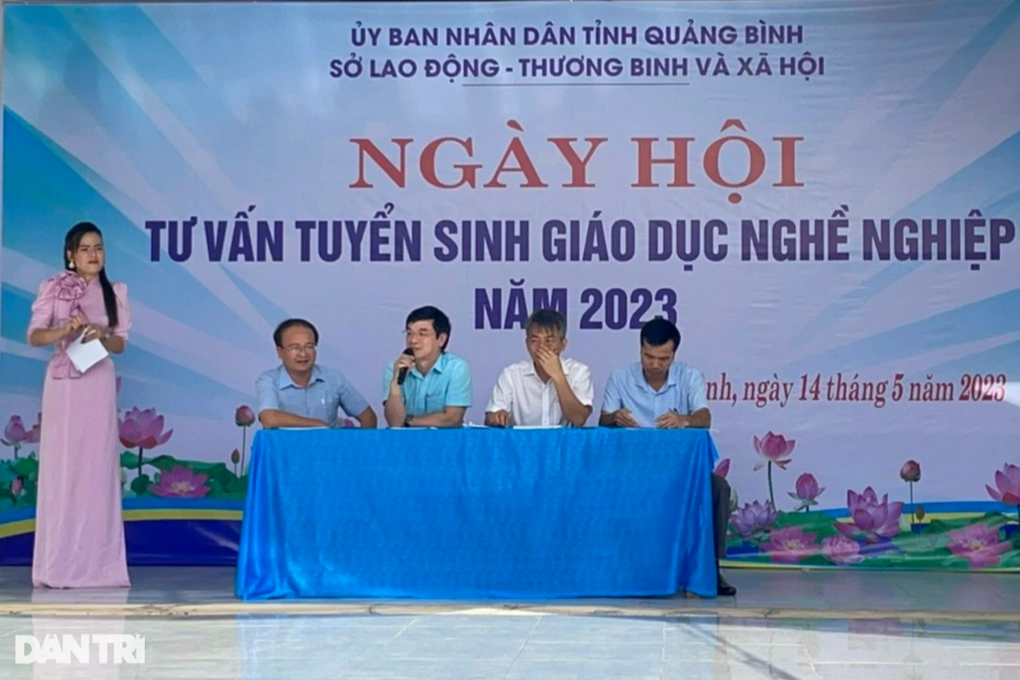 Giải đáp những thắc mắc của học sinh về đào tạo, việc làm - 3 Giải đáp những thắc mắc của học sinh về đào tạo, việc làm - 3