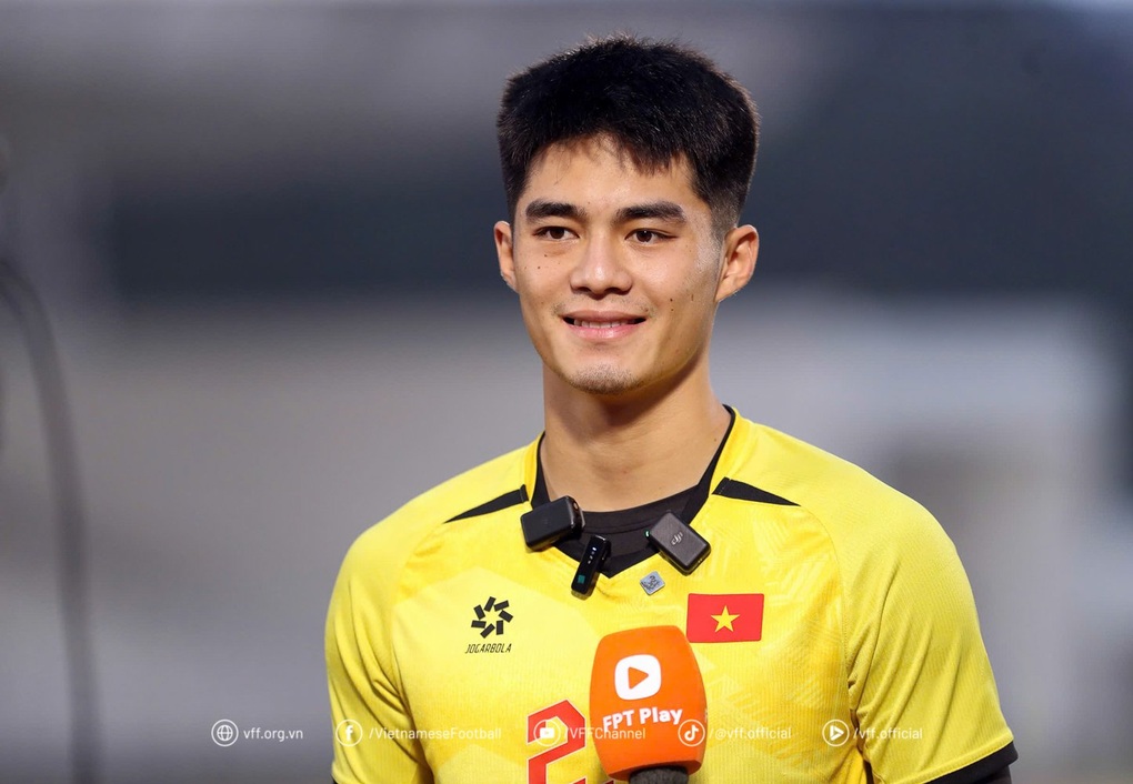 Thủ môn cao 1m91 của U22 Việt Nam tăng giá rất mạnh trước SEA Games 33 - 1