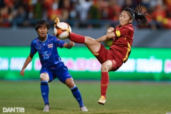 Màn trình diễn của "Cô gái Vàng" Huỳnh Như làm khổ hàng phòng ngự Thái Lan