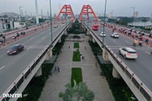 Cảnh trái ngược dưới những gầm cầu ở TPHCM