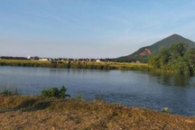 Hai chị em đuối nước khi tắm sông