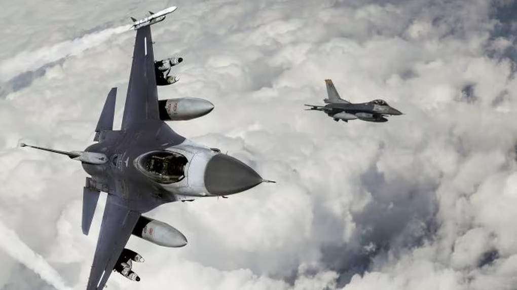 Ukraine tiết lộ thời điểm có thể tung át chủ bài F-16 ra chiến trường - 1 Ukraine tiết lộ thời điểm có thể tung át chủ bài F-16 ra chiến trường - 1