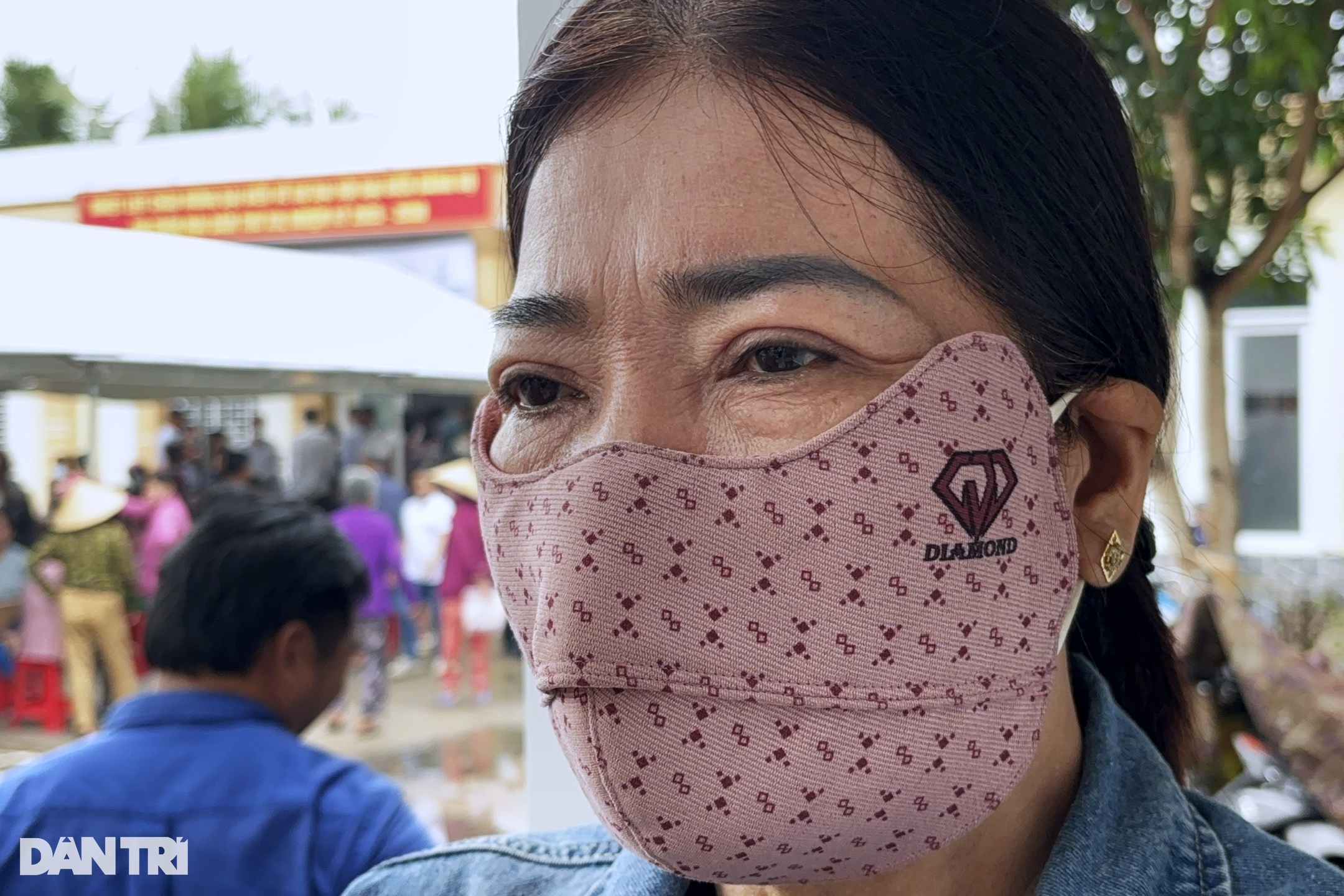 Người đàn ông ngủ dậy bỗng... tâm thần, vợ 23 năm đi khắp nơi để cứu chồng - 6 Người đàn ông ngủ dậy bỗng... tâm thần, vợ 23 năm đi khắp nơi để cứu chồng - 6