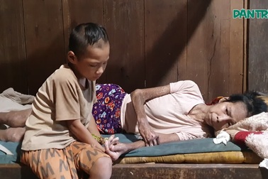 Lay lắt phận đời mẹ khuyết tật đặc biệt nặng, con thơ câm điếc