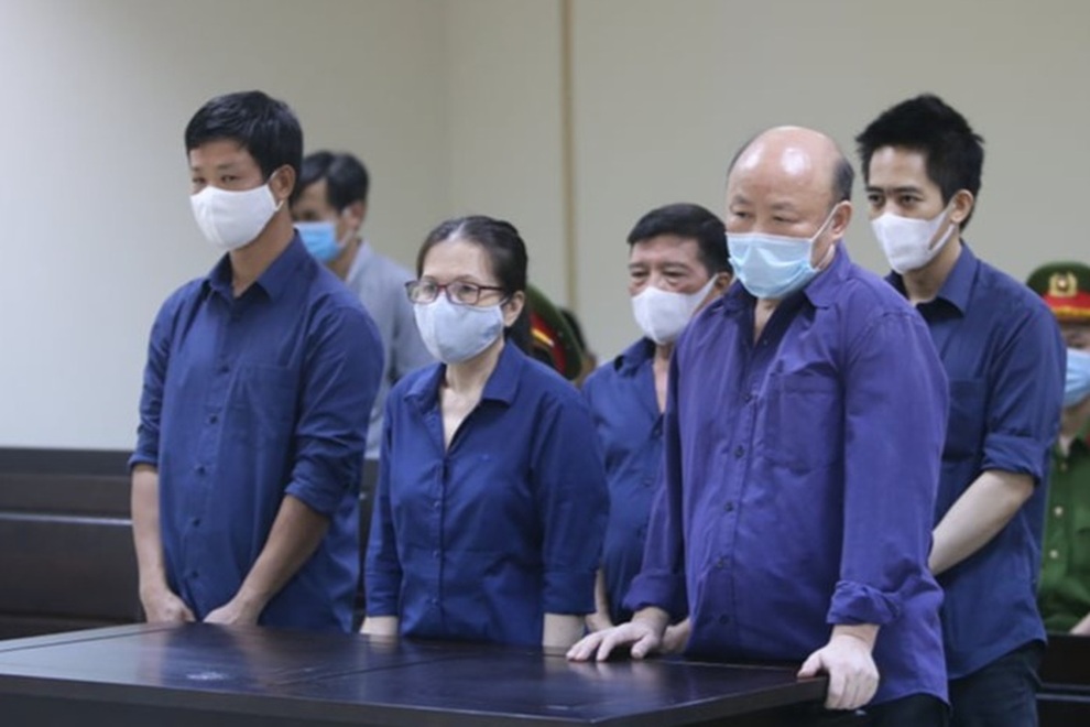 Nguyên Giám đốc Agribank Bến Thành lãnh án tù chung thân - 2 Nguyên Giám đốc Agribank Bến Thành lãnh án tù chung thân - 2