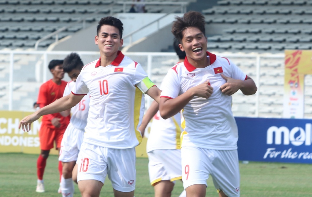 HLV U19 Thái Lan gửi lời quyết đấu đến U19 Việt Nam - 2 HLV U19 Thái Lan gửi lời quyết đấu đến U19 Việt Nam - 2