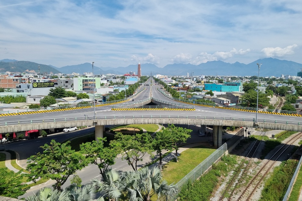Đường phố Đà Nẵng ngày thứ 7 thi hành lệnh ai ở đâu ở yên đó - 4 Đường phố Đà Nẵng ngày thứ 7 thi hành lệnh ai ở đâu ở yên đó - 4