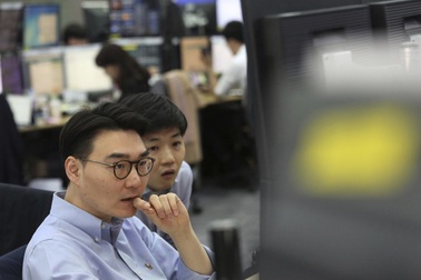 Giới trẻ Hàn Quốc từ bỏ công việc ổn định, theo đuổi giấc mơ trên mạng