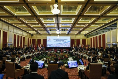 Trung Quốc “muối mặt” tại ARF