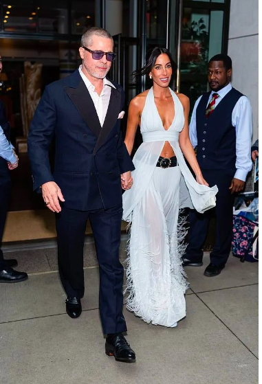 Hình ảnh đẹp đôi của quý ông hấp dẫn Brad Pitt và bạn gái kém 27 tuổi - 1