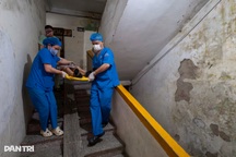Hà Nội: Những chiến binh "chạy đua" với bão, xuyên đêm mưa gió cứu người
